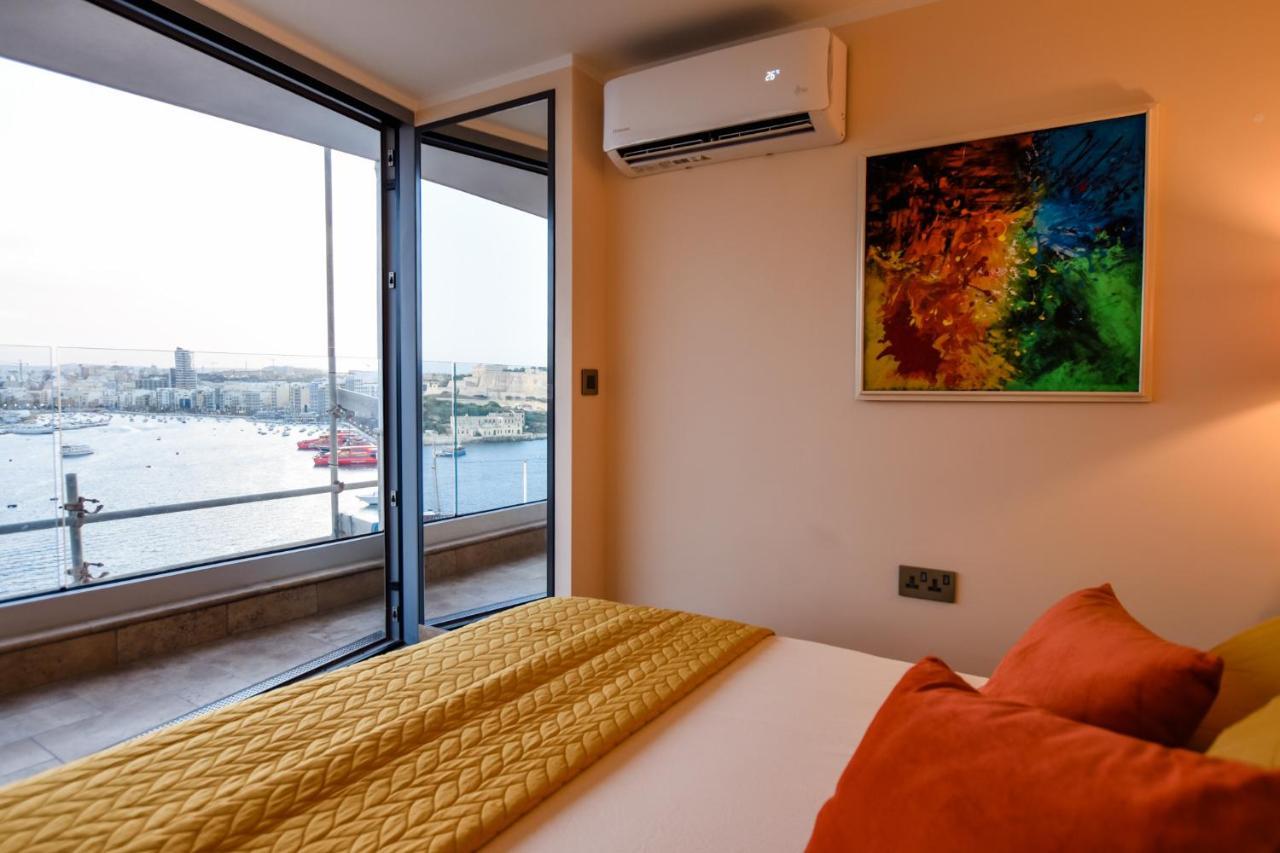 Unique Seafront Triplex Penthouse With Panoramic Bedroom & Rooftop Jacuzzi Overlooking Valletta Σλιέμα Εξωτερικό φωτογραφία