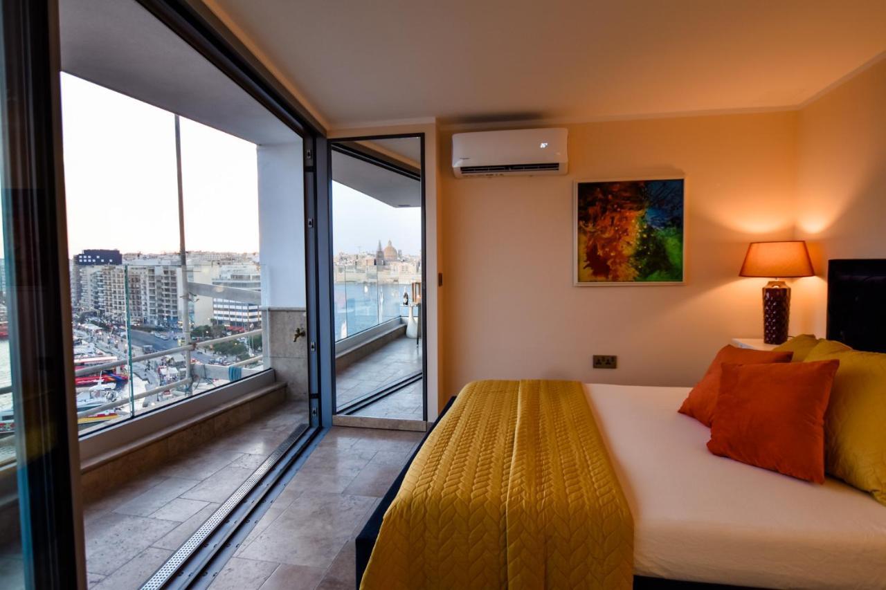 Unique Seafront Triplex Penthouse With Panoramic Bedroom & Rooftop Jacuzzi Overlooking Valletta Σλιέμα Εξωτερικό φωτογραφία