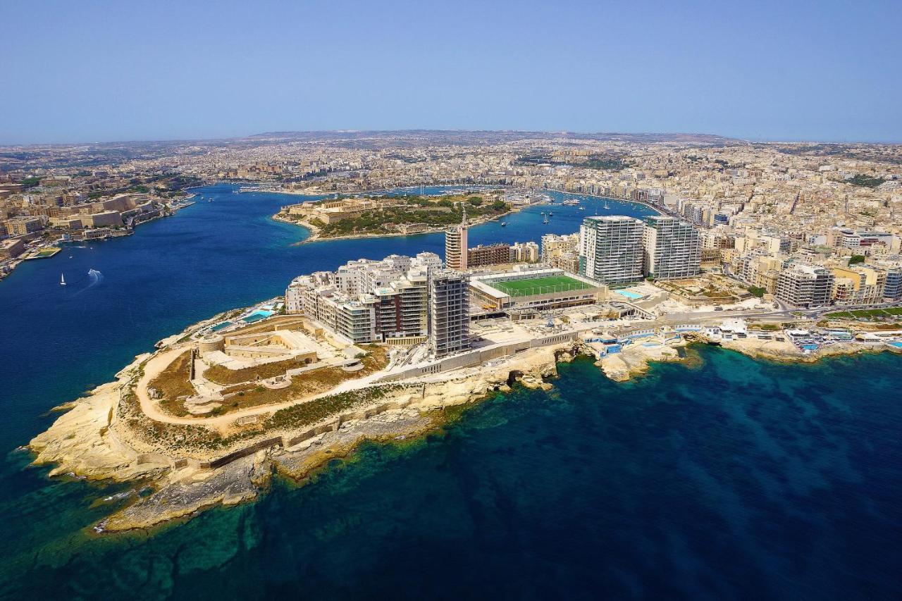 Unique Seafront Triplex Penthouse With Panoramic Bedroom & Rooftop Jacuzzi Overlooking Valletta Σλιέμα Εξωτερικό φωτογραφία