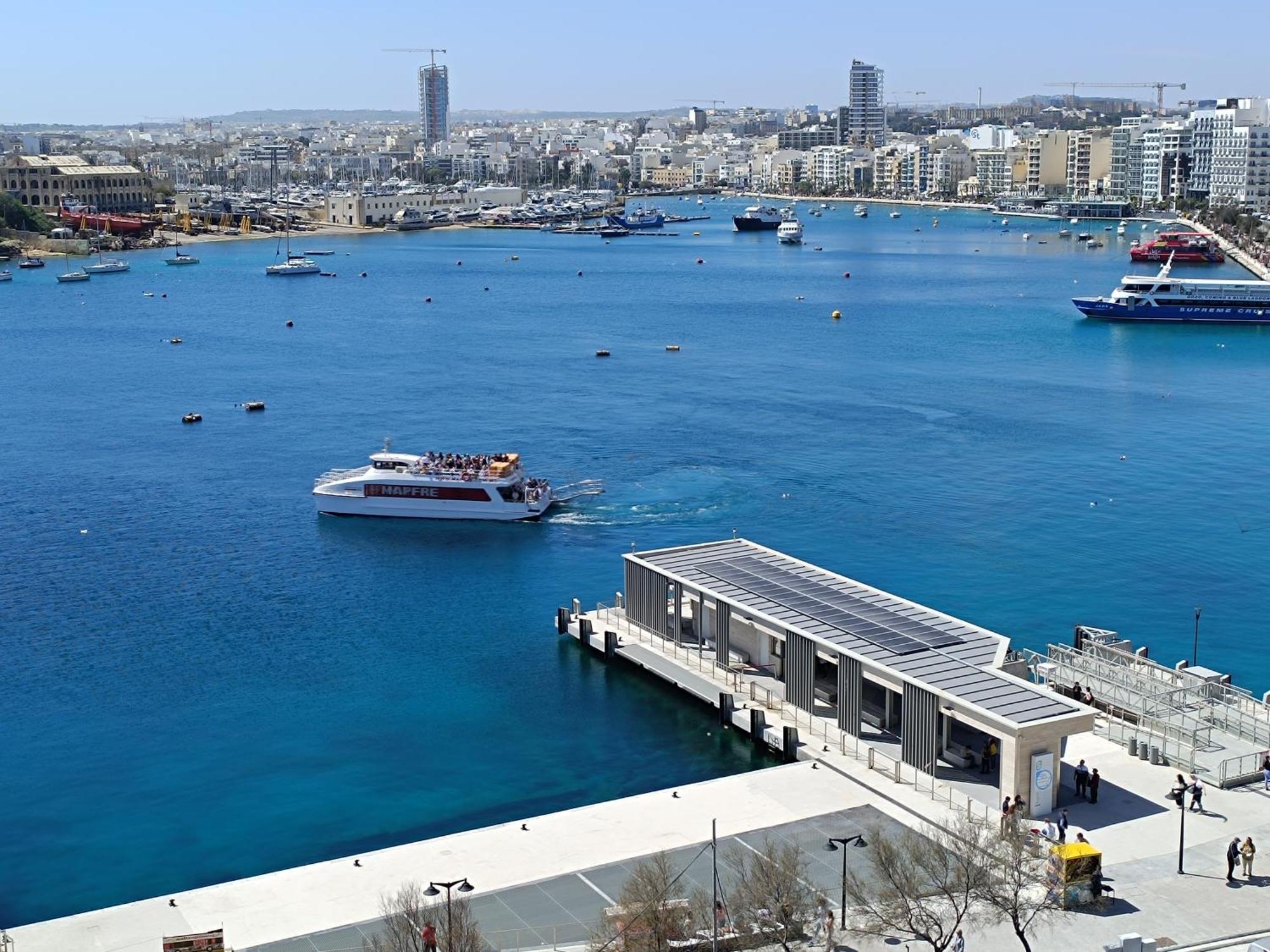 Unique Seafront Triplex Penthouse With Panoramic Bedroom & Rooftop Jacuzzi Overlooking Valletta Σλιέμα Εξωτερικό φωτογραφία